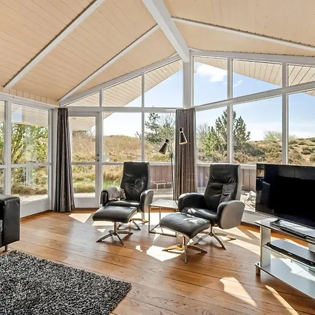 Arine - 700m To The Fjord By Interhome